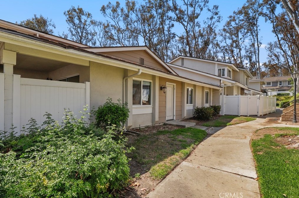 2403 Coventry Cir #129, Fullerton, CA 92833