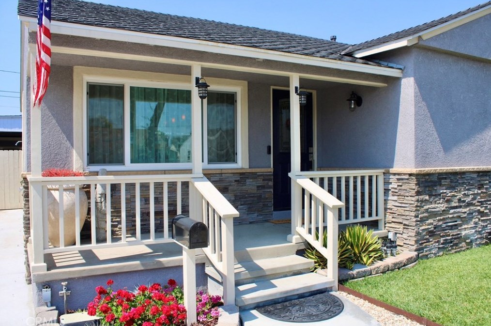7129 Peabody St, Long Beach, CA 90808-2313