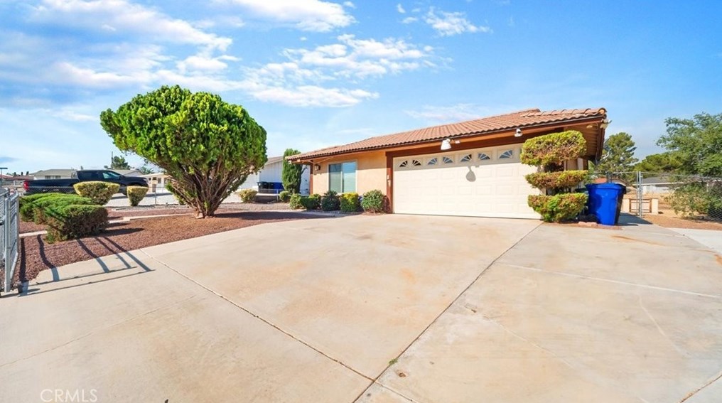 14158 Brentwood Dr, Victorville, CA 92395