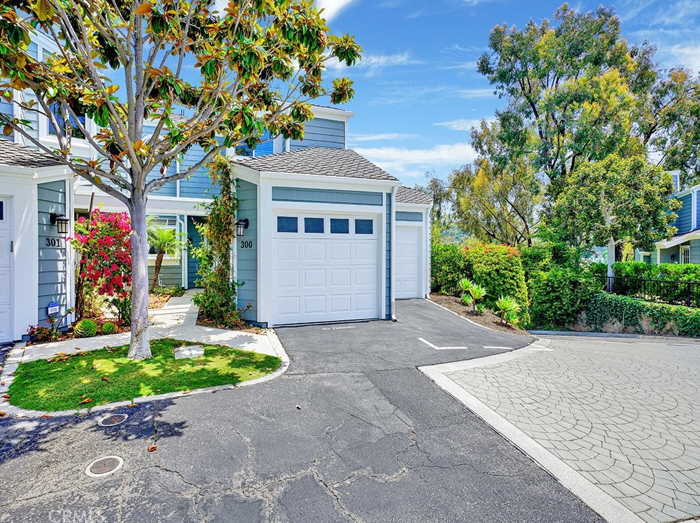 300 San Nicholas Ct, Laguna Beach, CA 92651