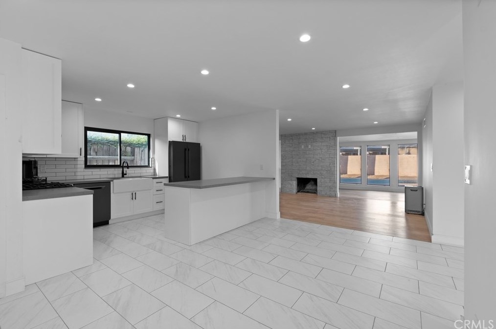 1330 Bender Ave, Covina, CA 91724-1007
