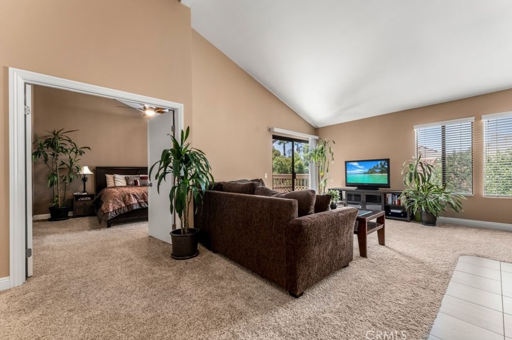 4831 Lago Dr #304, Huntington Beach, CA 92649