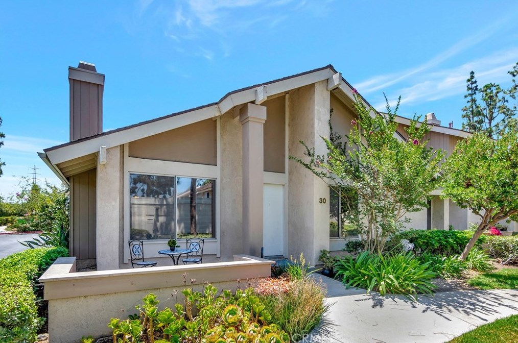 30 Silverwood, Irvine, CA 92604