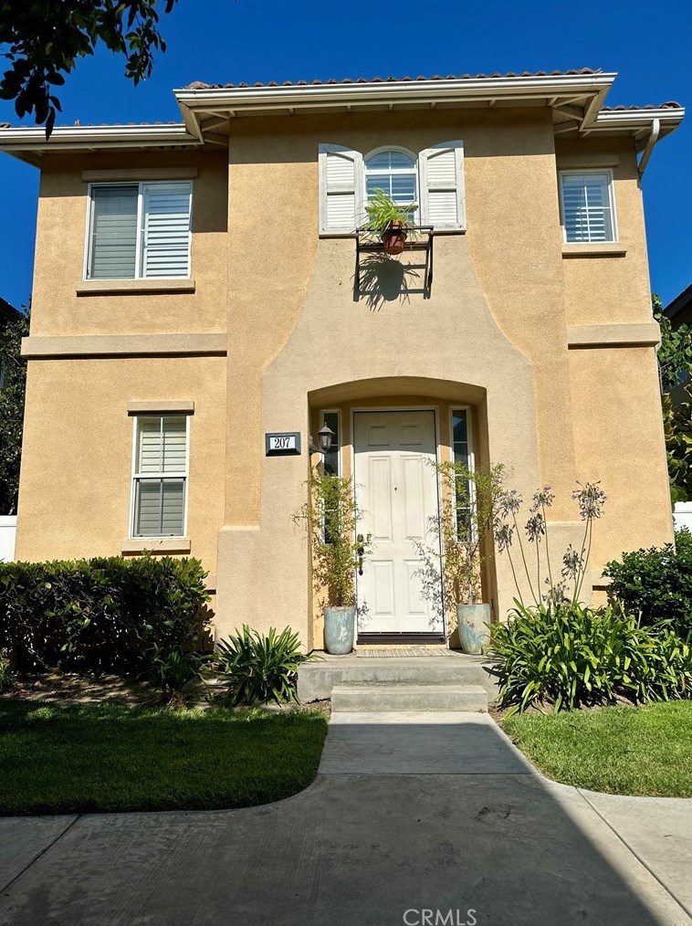 207 Kensington Park, Irvine, CA 92606-1903