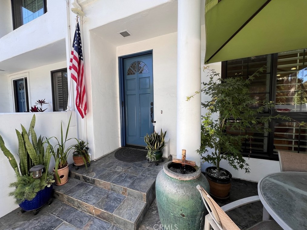 7442 Coho Dr #102, Huntington Beach, CA 92648