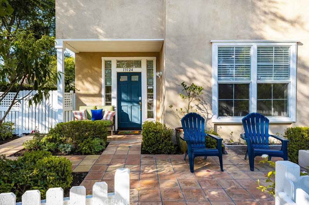 13124 Arborwalk Ln, Tustin CA  92782-8033 exterior