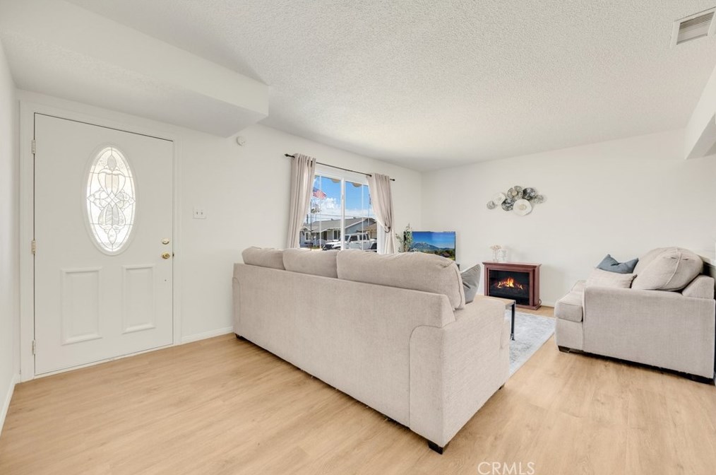 2300 W Blake St, La Habra, CA 90631