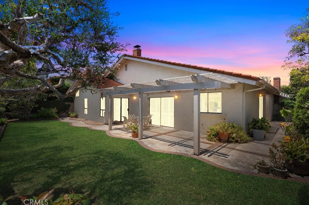 16881 Stonehaven Cir, Huntington Beach, CA 92649