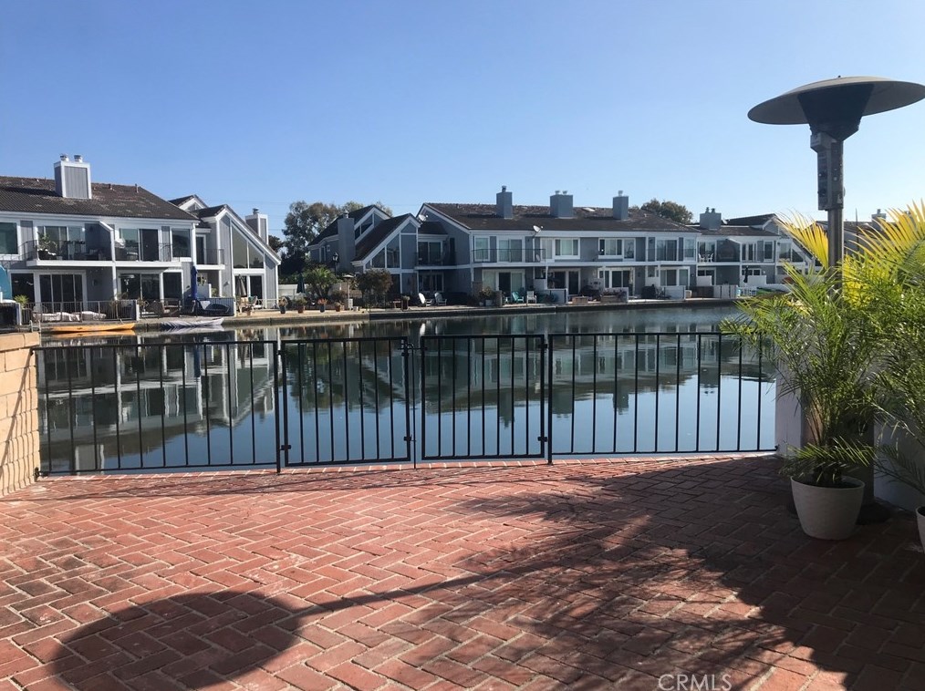 16090 Tortola Cir, Huntington Beach, CA 92649