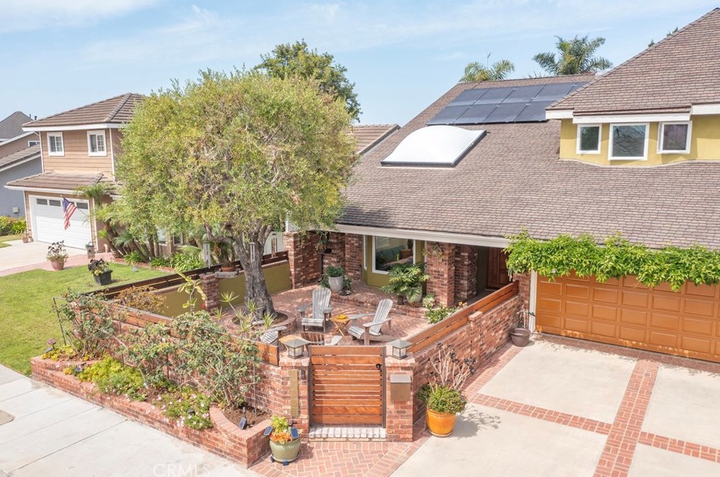 17831 Whitford Ln, Huntington Beach, CA 92649