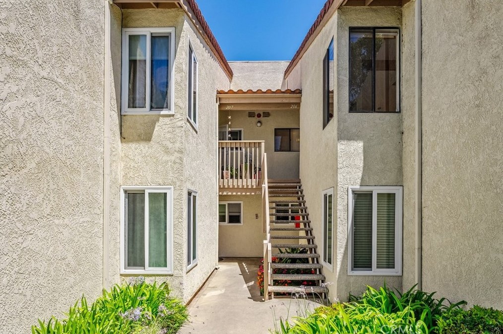 16521 Grunion #206, Huntington Beach, CA 92649