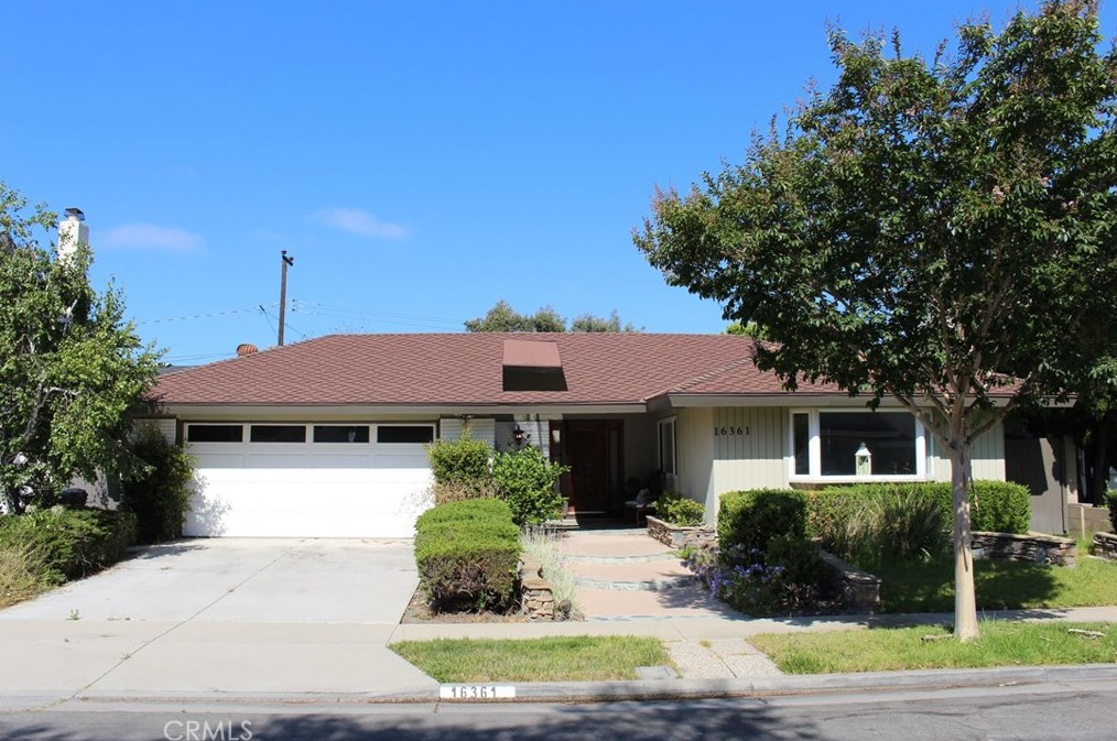 16361 Mercier Ln, Huntington Beach, CA 92647