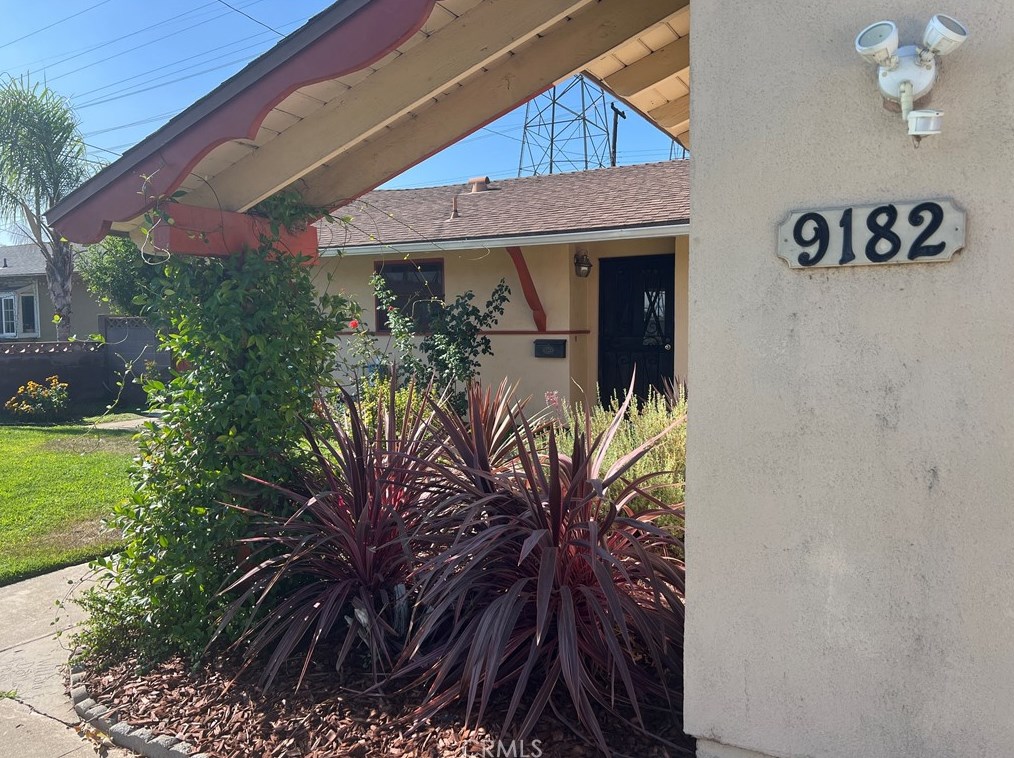 9182 Pacific Ave, Anaheim, CA 92804
