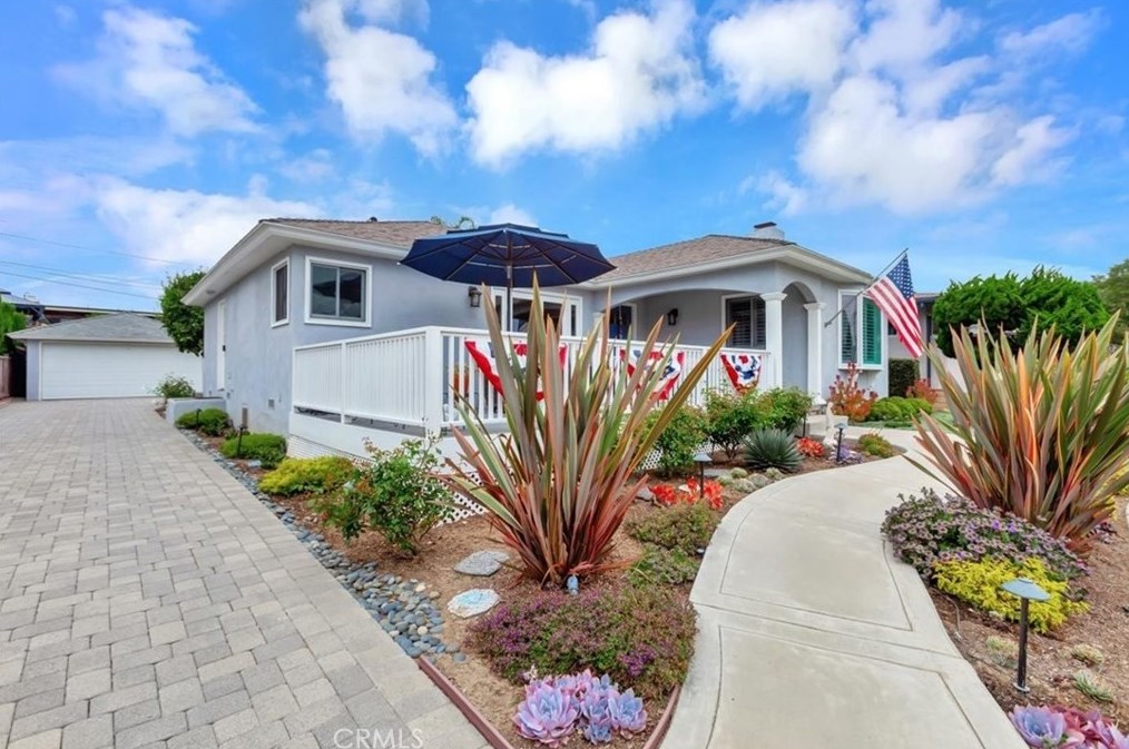 220 Avenida Barcelona, San Clemente, CA 92672-5468