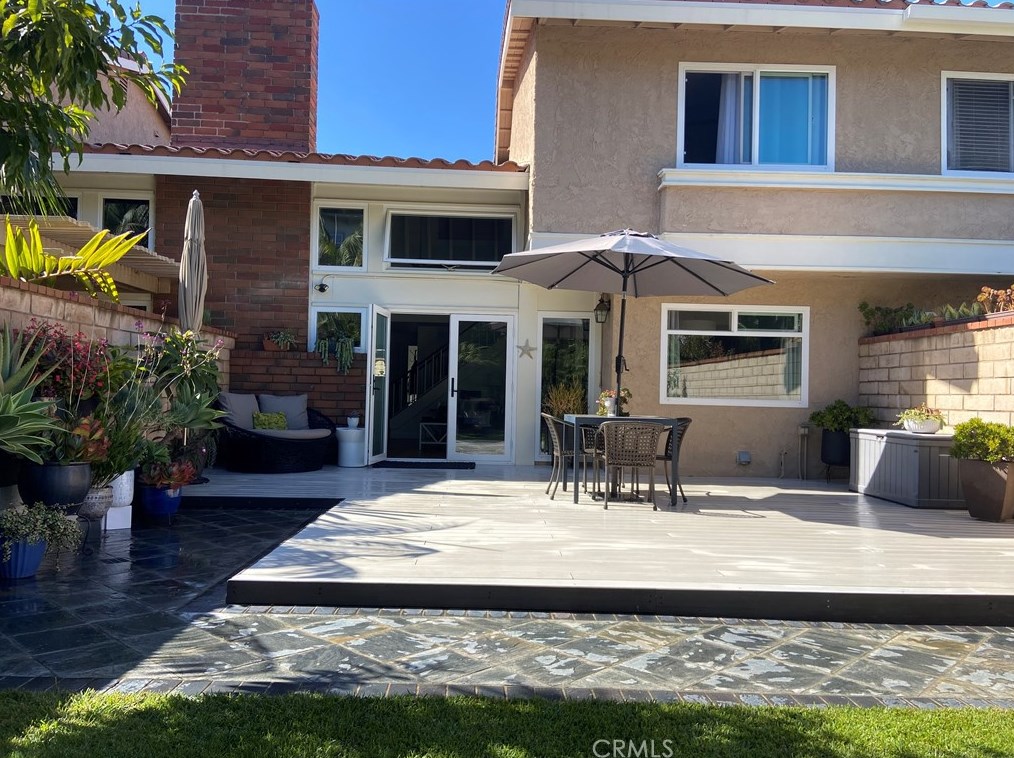 7832 Seabreeze Dr, Huntington Beach, CA 92648