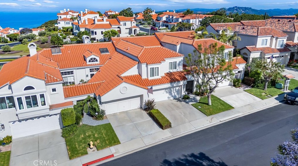 11 Antibes, Laguna Beach CA  92677-2772 exterior