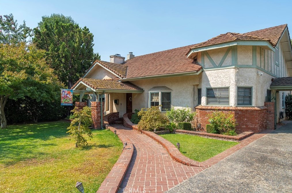 361 S Berkeley Ave, Pasadena, CA 91107