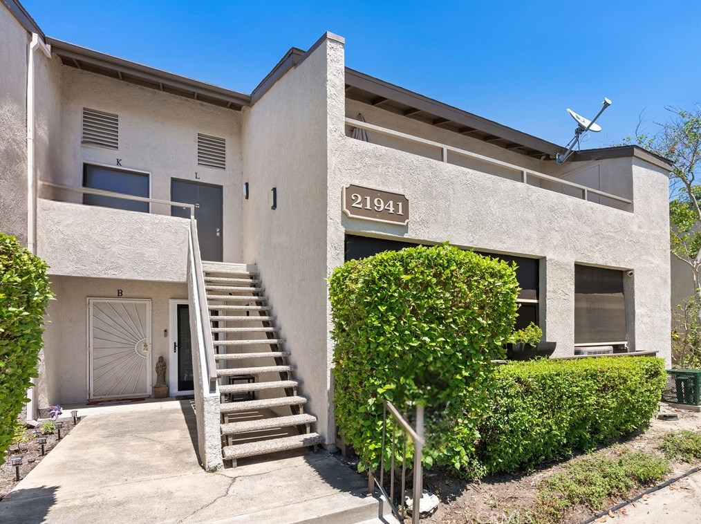 21941 Rimhurst Dr #l, El Toro, CA 92630