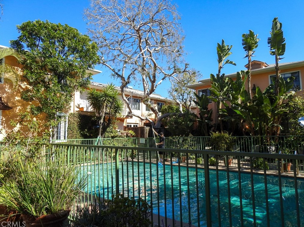 1260 Hayworth Ave, Los Angeles, CA 90035-2606