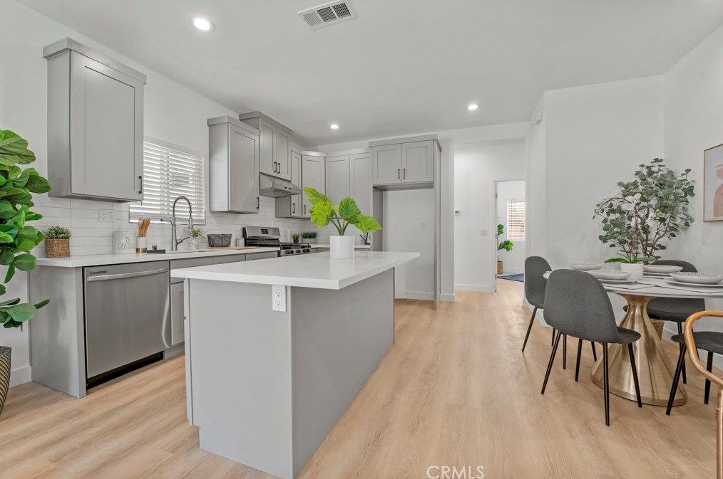 304 Diana Pl, Fullerton, CA 92833