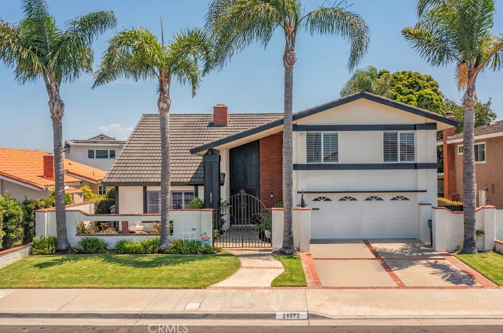 20372 Everglades Ln, Huntington Beach, CA 92646
