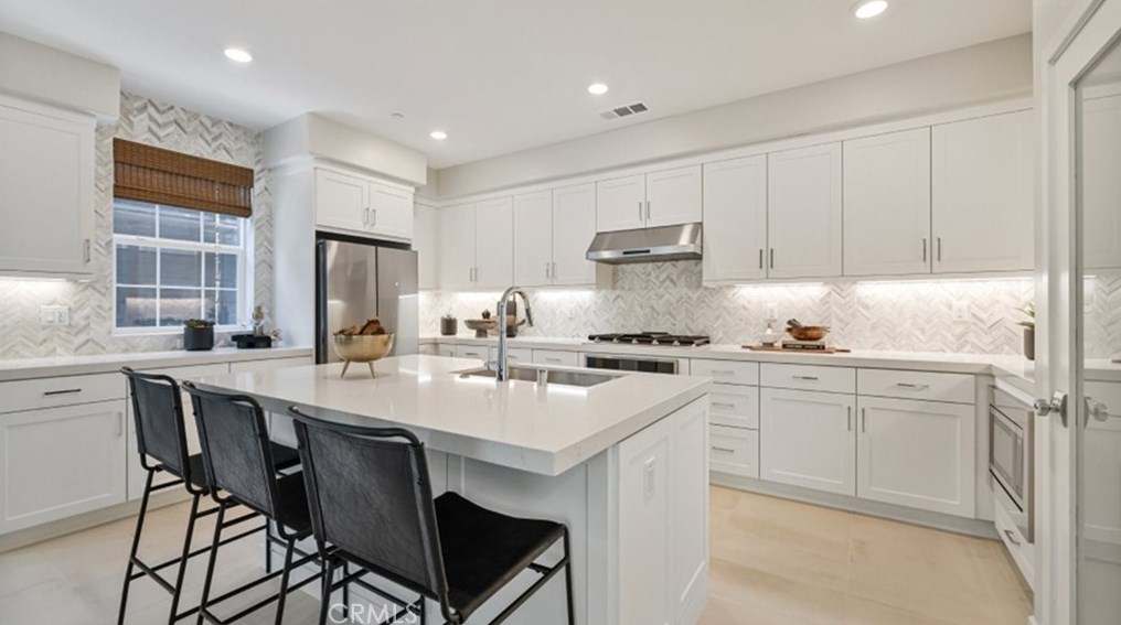 1080 N Anaheim Blvd #1, Anaheim, CA 92801