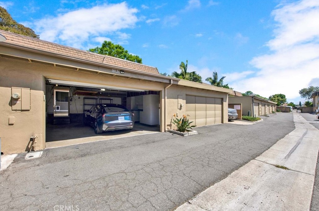 18126 Muir Woods Ct, Santa Ana CA  92708-5937 exterior