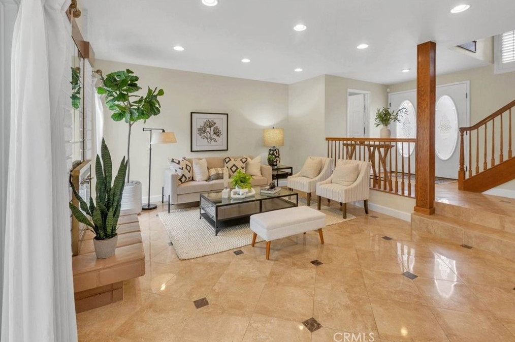 18207 Leaf Cir, Huntington Beach, CA 92648