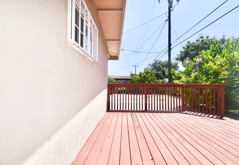 1010 Corta Dr, Santa Ana CA 92704-1915 exterior