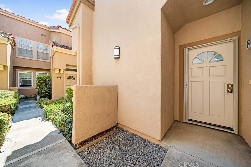 20 Magellan Aisle, Irvine, CA 92620