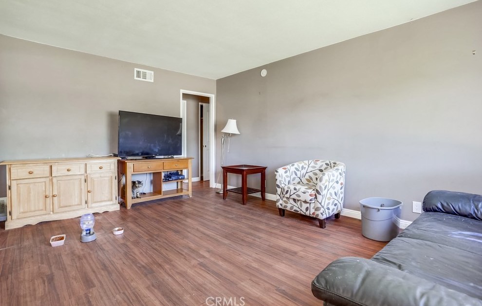 1260 E Turin Ave, Anaheim, CA 92805