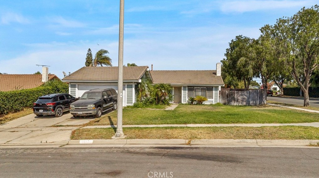 1417 Pera St, Corona, CA 92882-4230