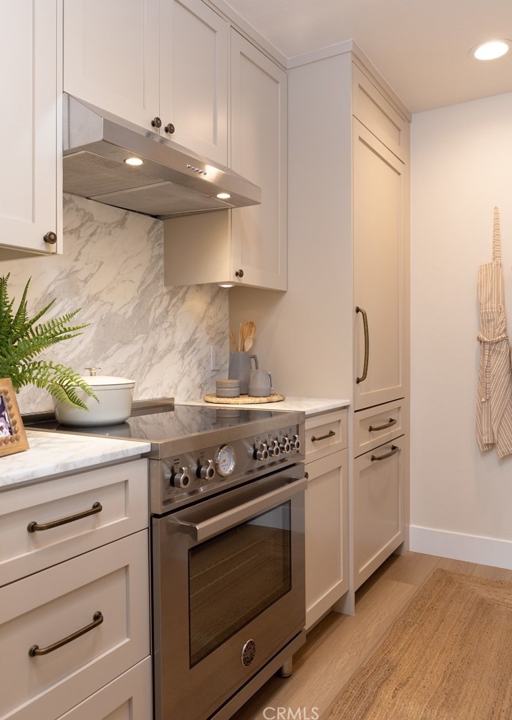 215 Wichita Ave #606, Huntington Beach, CA 92648