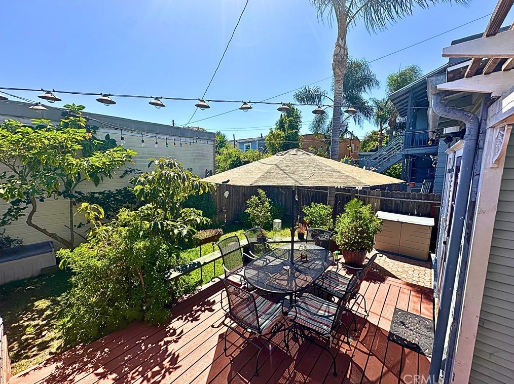 1528 Appleton St, Long Beach CA 90803-5702 exterior