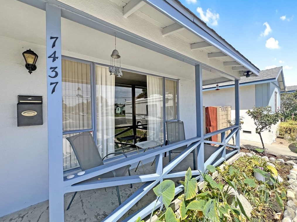 7437 El Cerro Dr, Buena Park, CA 90620