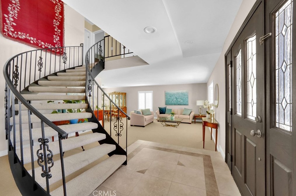 6892 Los Amigos Cir, Huntington Beach, CA 92647