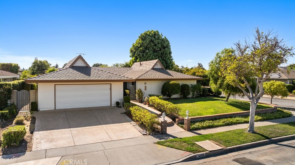 2725 Firethorne Ave, Fullerton, CA 92835