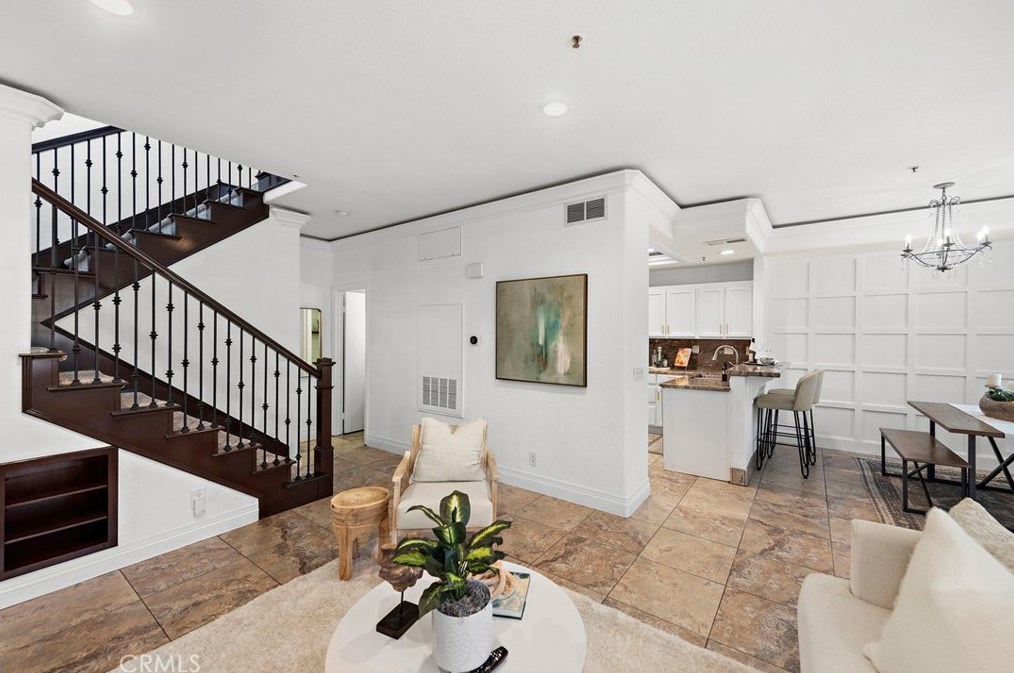 201 Cinnamon Teal, Laguna Beach CA  92656-1803 exterior