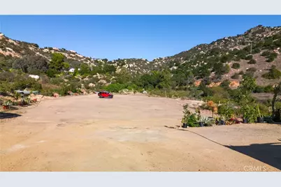 5589 Rainbow Creek Road, Fallbrook, CA 92028 - Photo 2