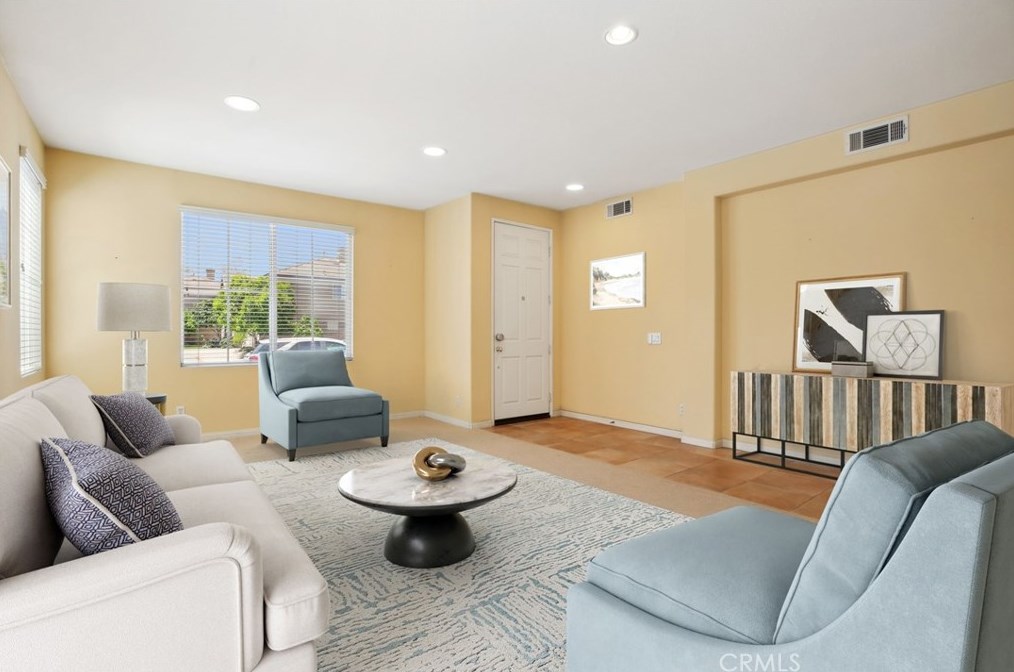 608 S Lassen Ct, Anaheim, CA 92804