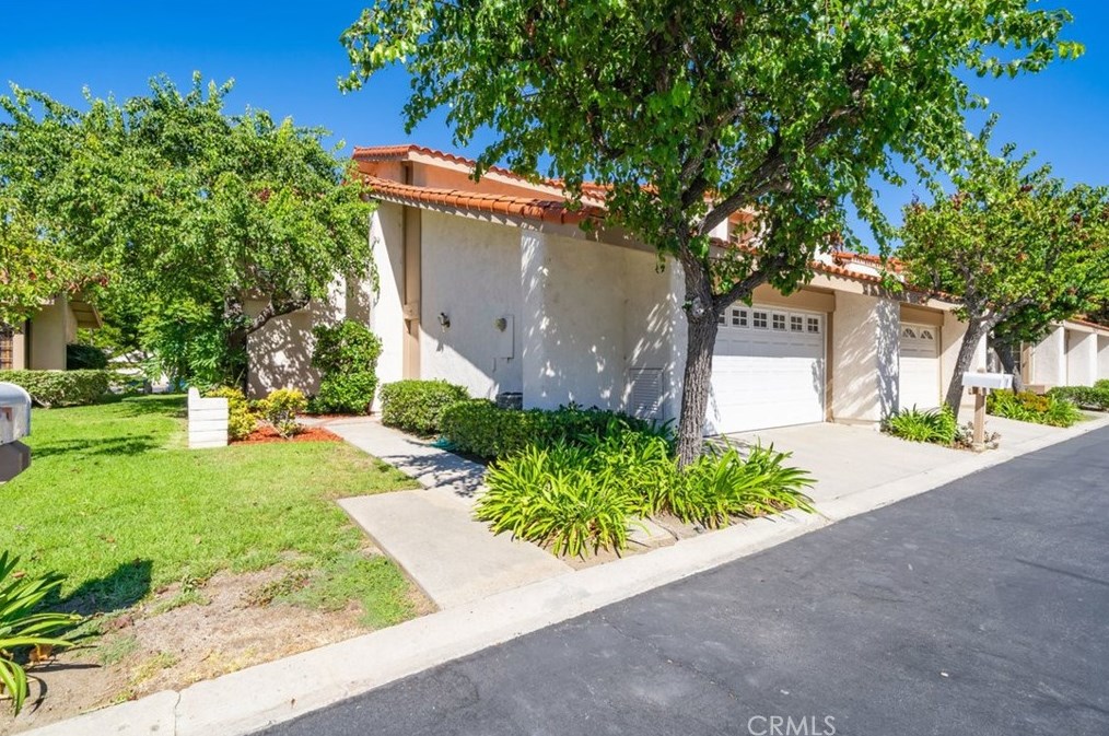 10 Lassen, Irvine, CA 92612
