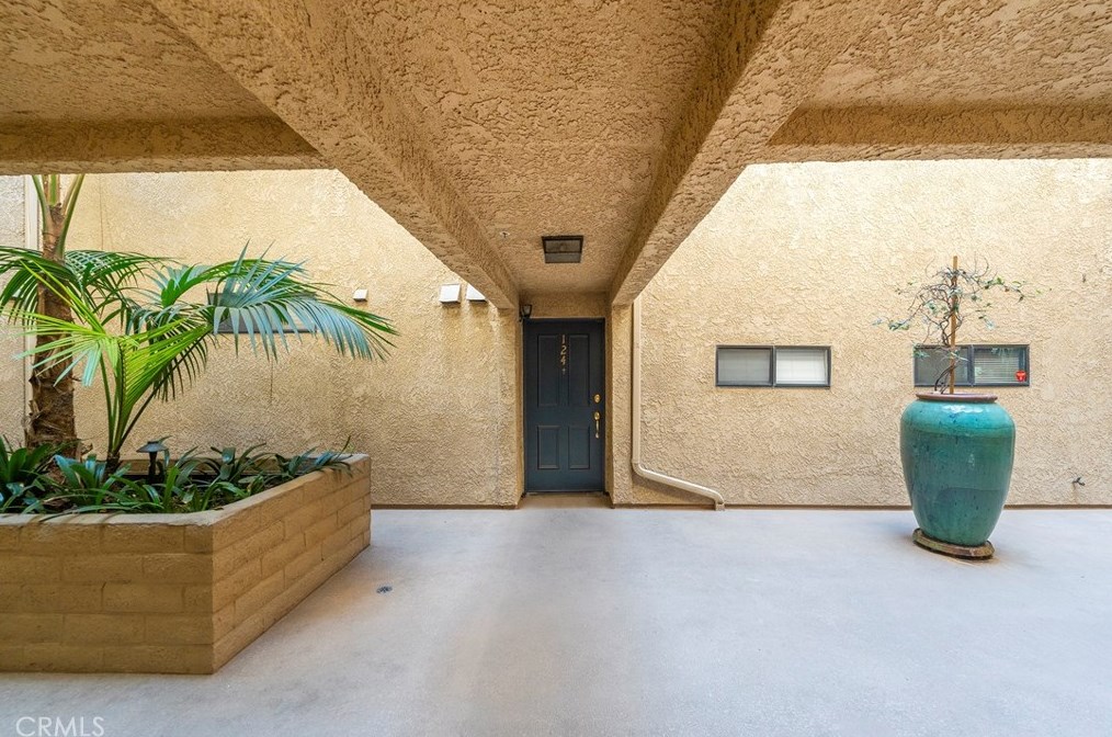 550 Orange Ave #124, Long Beach, CA 90802