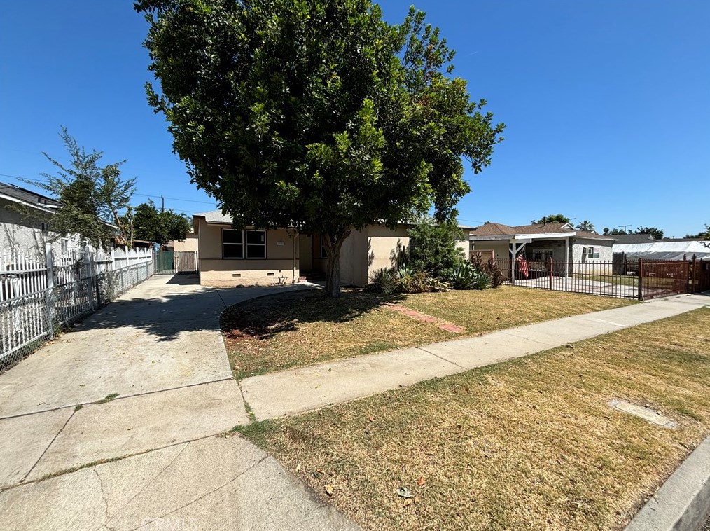 19427 Welby Way, Los Angeles, CA 91335-4924
