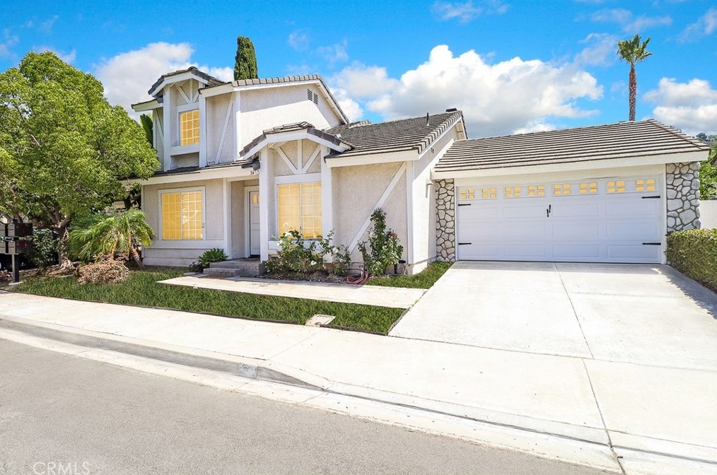 34 Woodswallow Ln, Laguna Beach, CA 92656