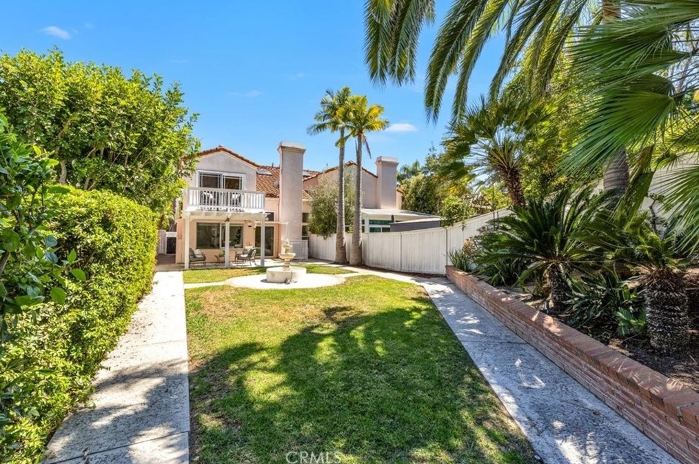 29 Dunn St, Laguna Beach, CA 92677