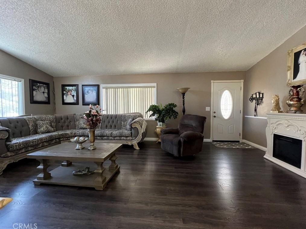 622 W Romneya Dr #622, Anaheim, CA 92801