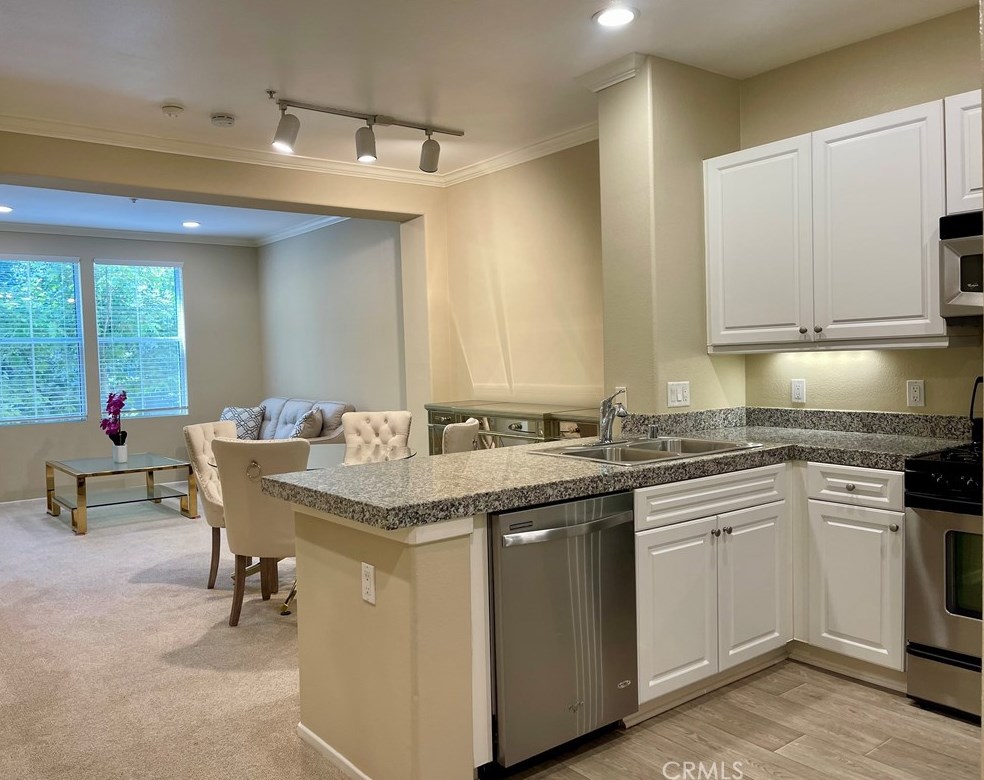3244 Watermarke Pl, Irvine, CA 92612