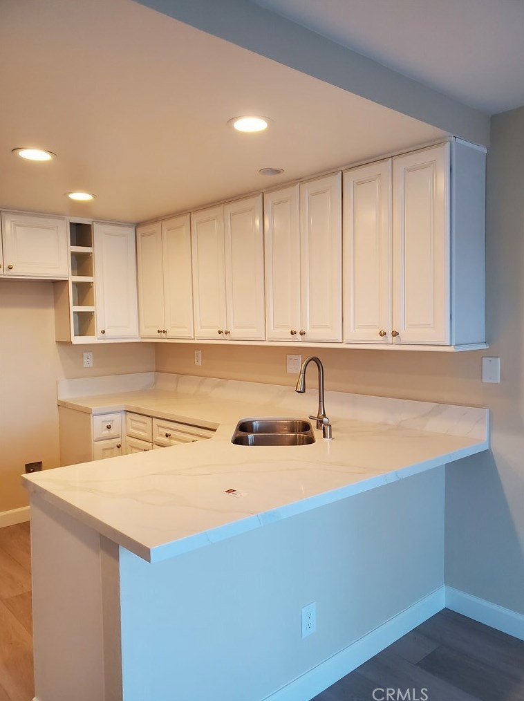 95 Stanford Ct #60, Irvine, CA