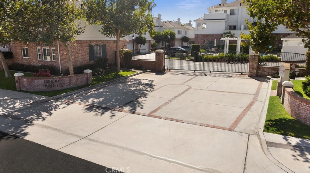 18721 Chapel Ln, Huntington Beach, CA 92646