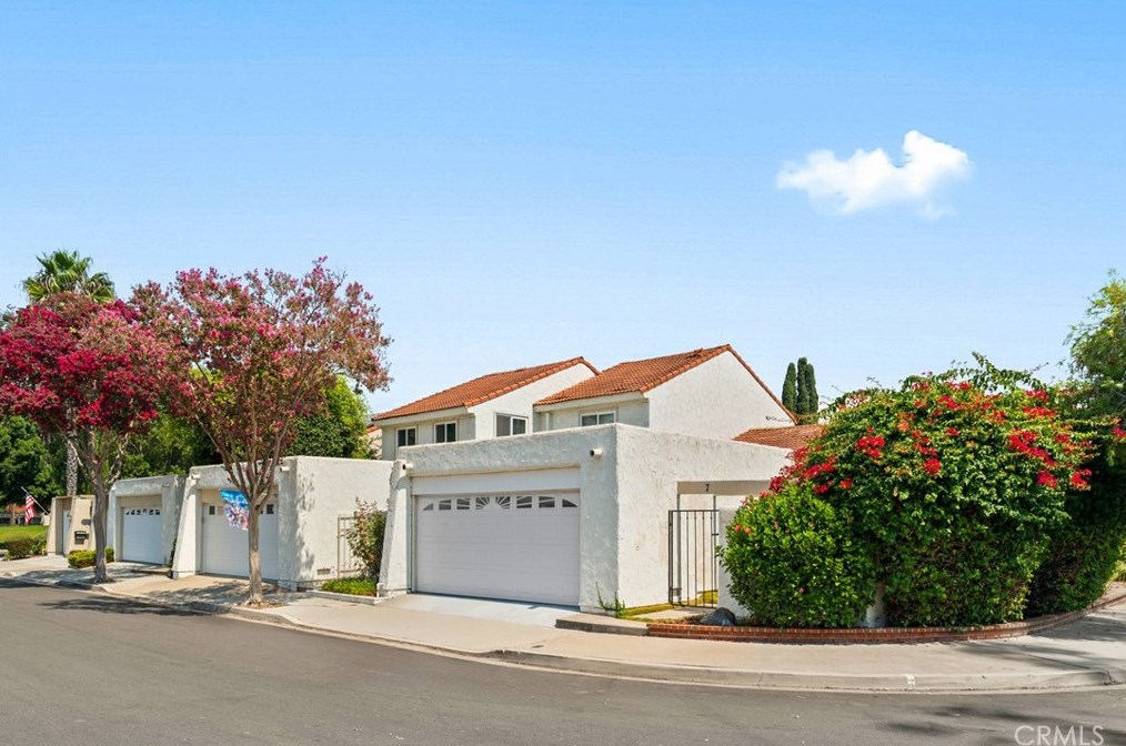 7 Yellowwood Way, Irvine, CA 92612